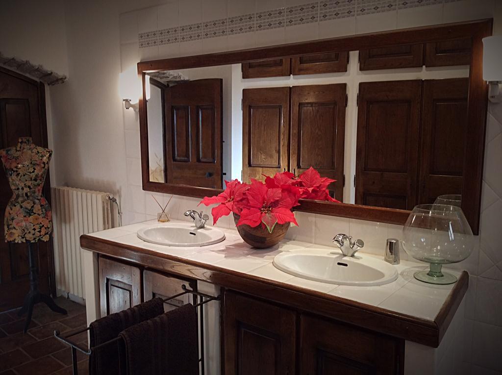 La Maison Disabelle Bed and Breakfast Teyran Rum bild