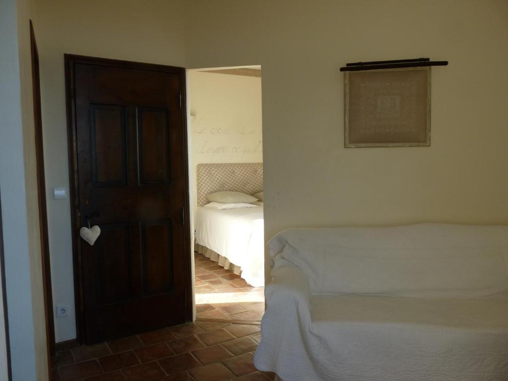 La Maison Disabelle Bed and Breakfast Teyran Rum bild